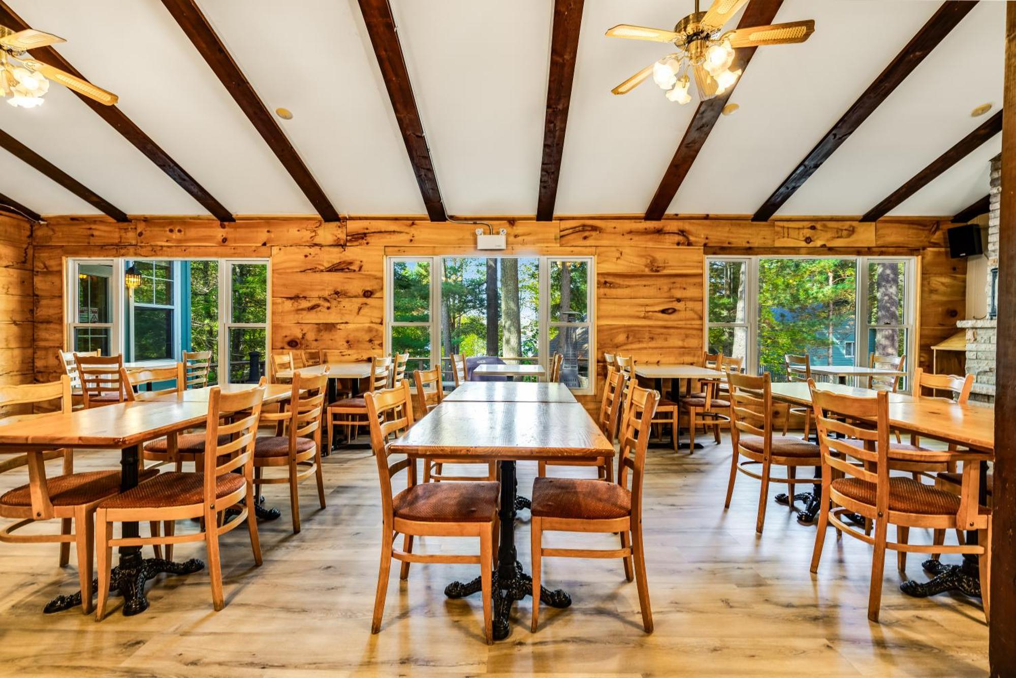 Willa Muskoka Waterfront Retreat Dwight Zewnętrze zdjęcie